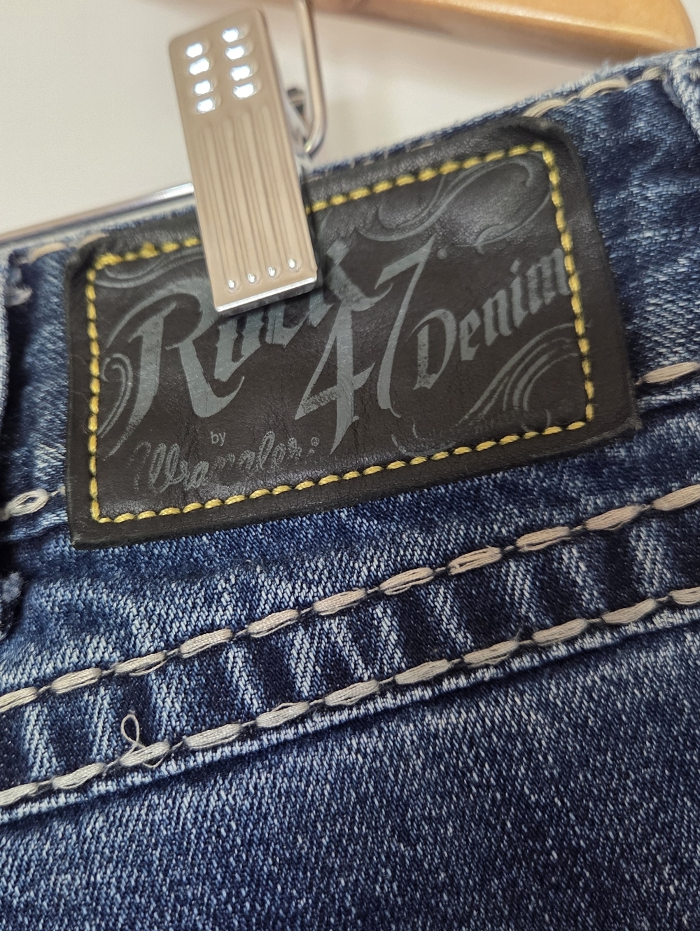 Rock 47 by Wrangler Relaxed Boot Jeans - Picture 7 of 16